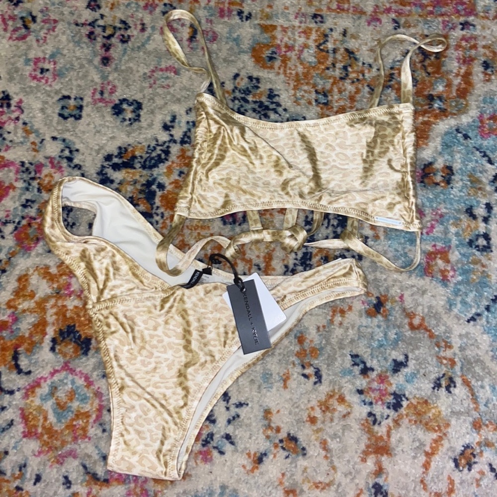 Kendall and Kylie cheetah bikini